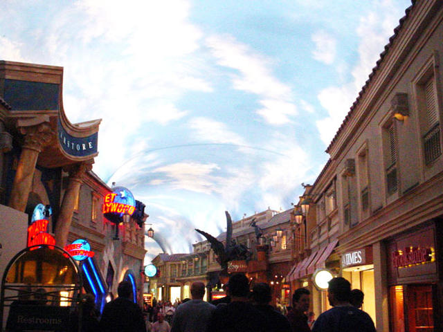 vegas-03-2003-010