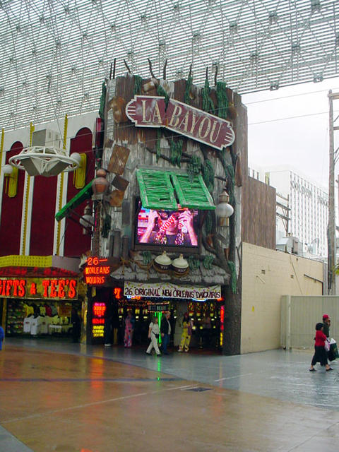 vegas-03-2003-058