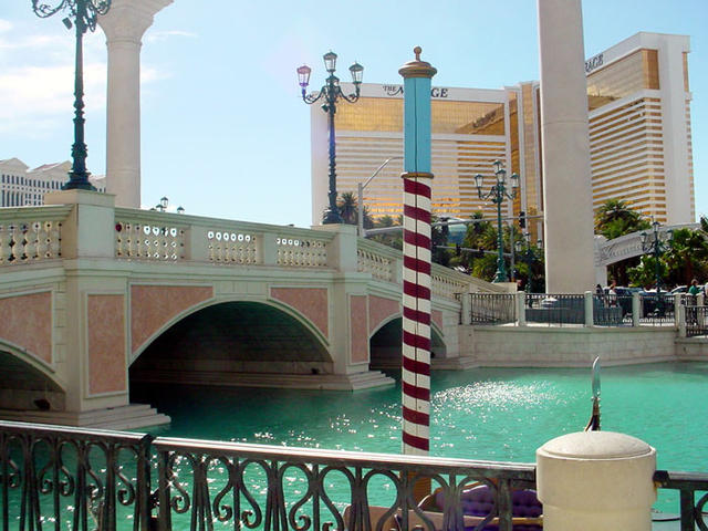 vegas-03-2003-093